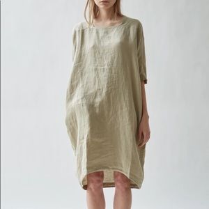 Black Crane Scallion Dress